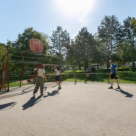 Campingplatz Camping Seasonova Le Brabois