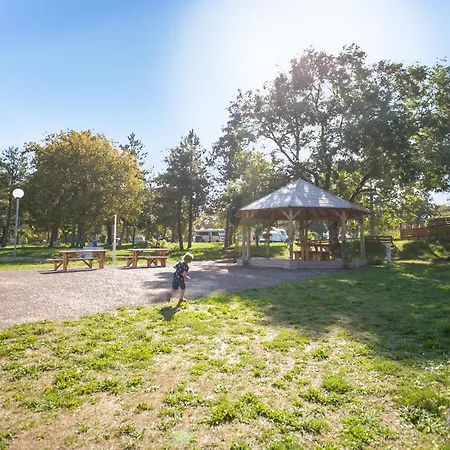 Camping Seasonova Le Brabois *